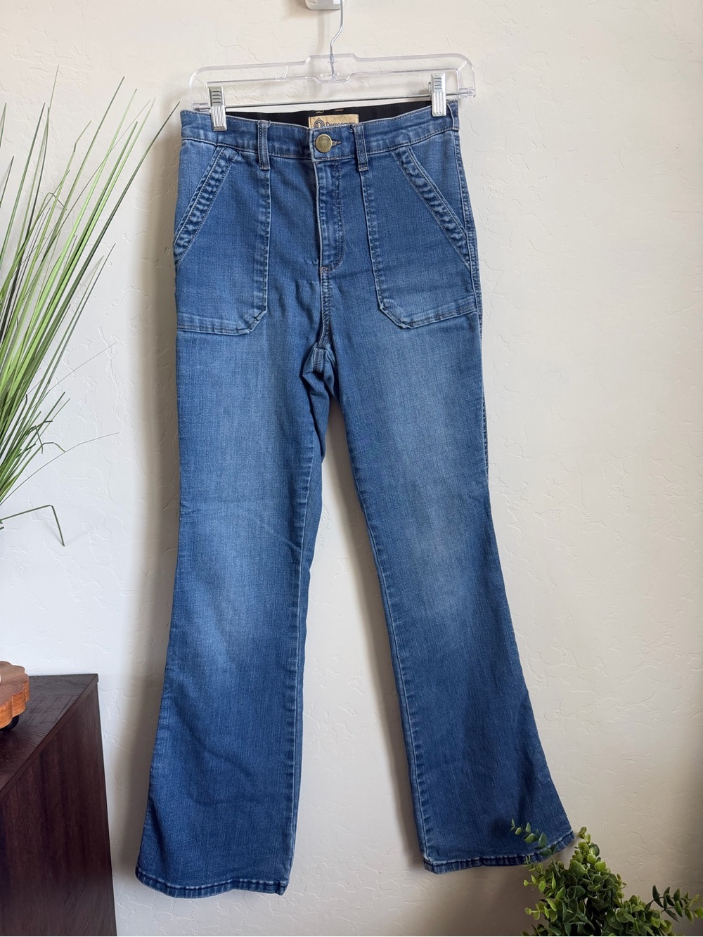 Democracy High Rise Stretch Flare Jeans Size 4 Medium Wash Patch Pocket - Picture 1 of 10